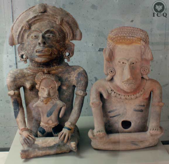 El dios Sol (principio masculino), la diosa Luna (principio femenino) y el dios Venus. Museo de Xalapa, México. Foto: José Isabel Mauricio Vargas.